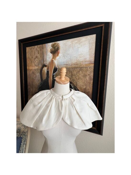 BURBERRY Sweaters - NWT Women's Burberry Ivory OneSize Shrug